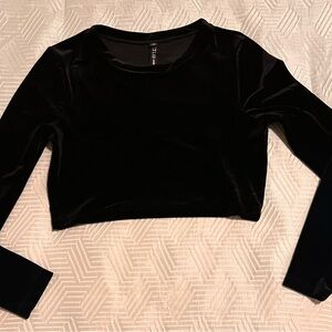 Design Lab Lord & Taylor Black Velvet Crop Top
